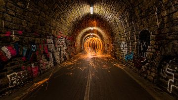 Feuer, & Licht im Tunnel von TB-Fotogalerie