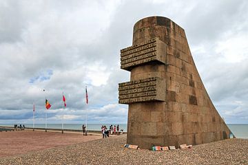 Monument Omaha Beach Normandie van Dennis van de Water