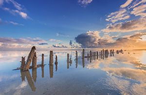 Oude zeewering in de Waddenzee bij Wierum van Jurjen Veerman