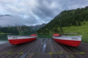 Roeiboten op de Vilsalpsee van Denis Feiner