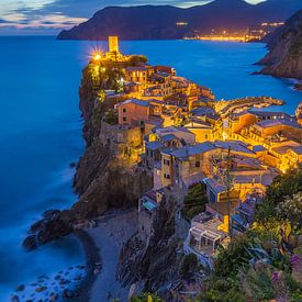 Vernazza by Night - Cinque Terre, Italië - 2 van Tux Photography