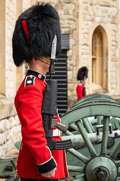 King's Guard bij de Tower of London van KC Photography