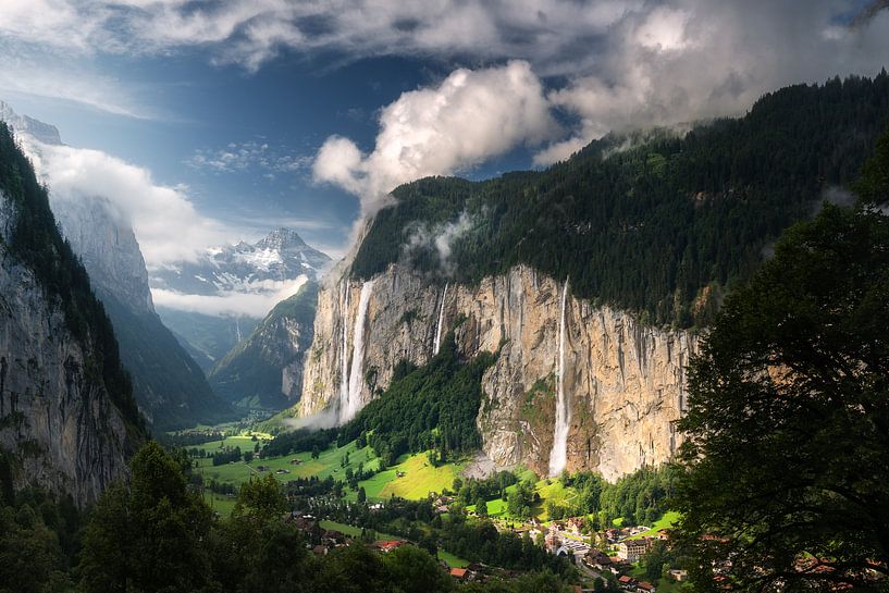 Lauterbrunnen by Markus Stauffer
