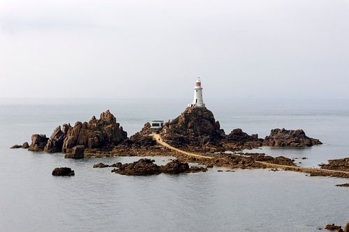 De vuurtoren La Corbière op Jersey