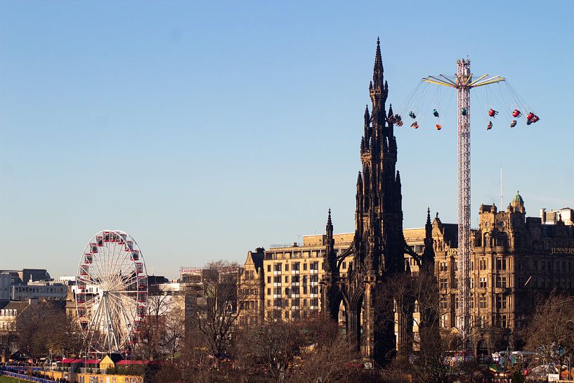 Edinburgh by Hello Pompoyo