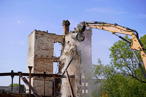 Sloop van het opslaggebouw van het complex Böllberger Mühle in Halle