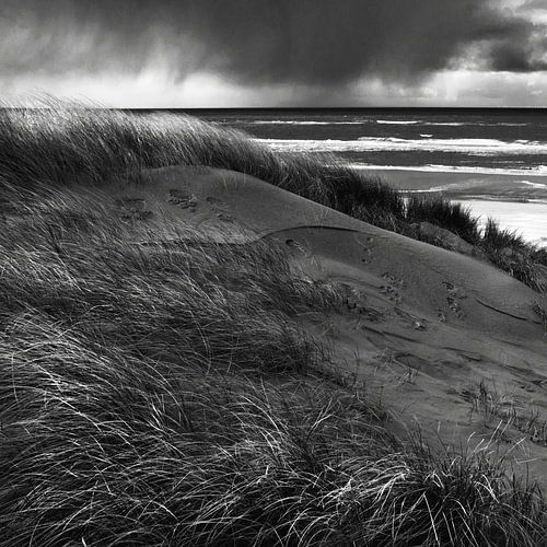 Zware regen trekt over Noordzee