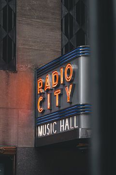Radio City Music Hall by Endre Lommatzsch