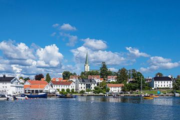 View of the town of Lillesand in Norway by Rico Ködder