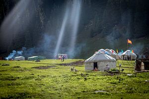 Traditionele yurts van Julian Buijzen