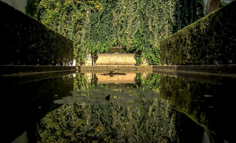 Water basin by Norbert Sülzner
