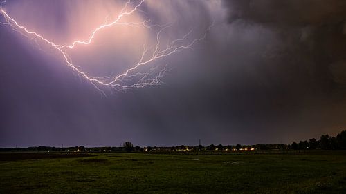 Bliksem boven hollandse velden