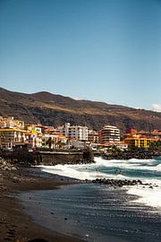 BLACK BEACH van Romy Engel