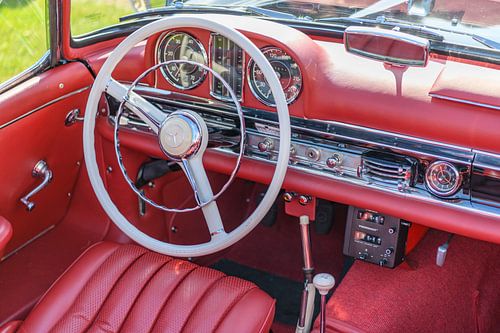 Mercedes 300 SL Roadster klassiek cabrio interieur
