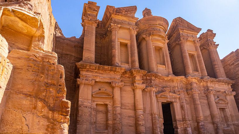 Das Kloster in Petra (Jordanien) von Jessica Lokker