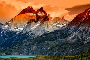 Torres del Paine bij zonsondergang van Max Steinwald