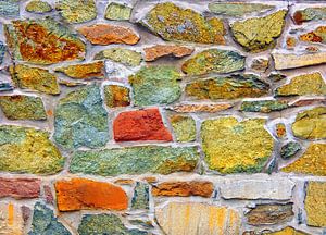 Rock Solid Red (Steinmauer in Erdfarben)