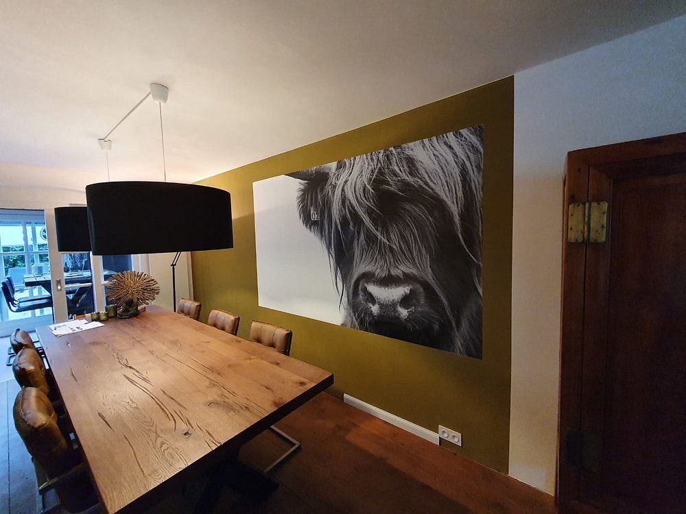 Portret Schotse Hooglander zwart-wit  van Sandra van Kampen 