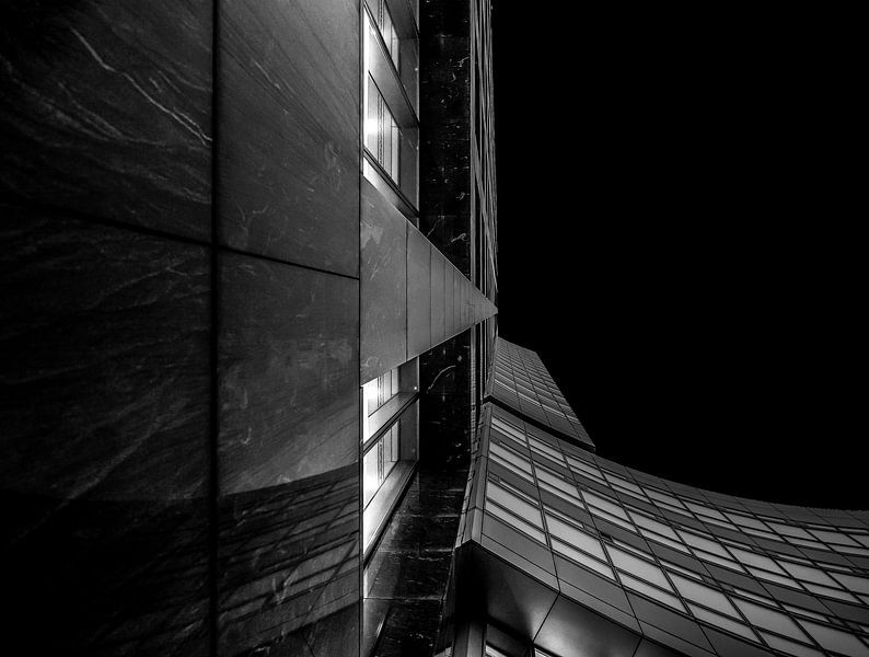 Modern Architecture in Black and White von Mario Calma