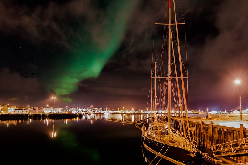 Noorderlicht, Reykjavík, IJsland van Hans van Wijk