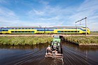 De trein in het Nederlandse landschap: Oostzaan van John Verbruggen thumbnail
