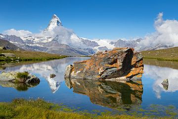Spigelung des Matterhorns im Stellisee