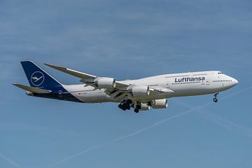 Boeing 747-8 van Lufthansa in nieuwe livery. van Jaap van den Berg