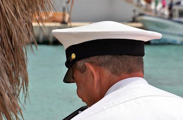 Casquette de la marine royale à Aruba sur Karel Frielink
