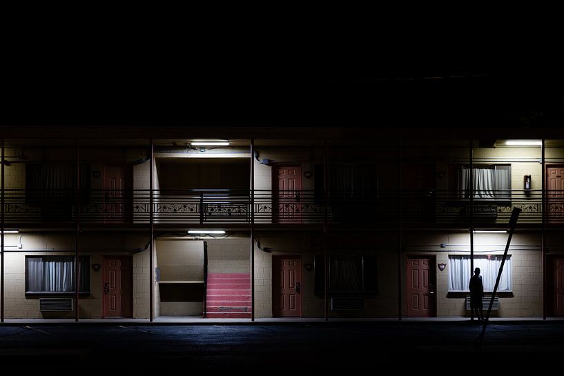 Motel at night by Moniek Kuipers