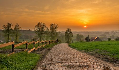zonsondergang boven de patersberg