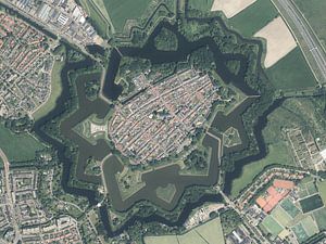 Luftaufnahme von Naarden von Maps Are Art