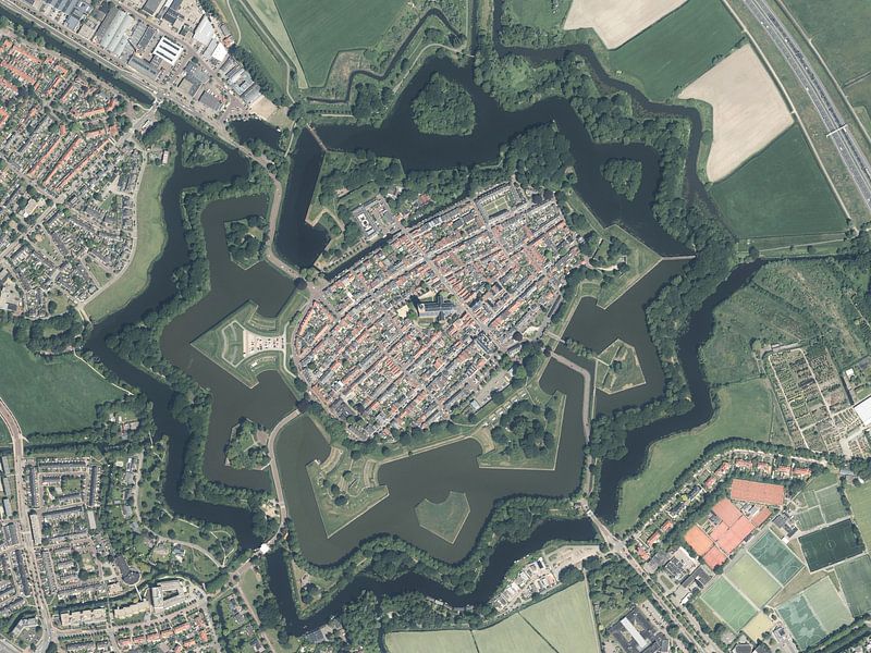 Luchtfoto van Naarden van Maps Are Art