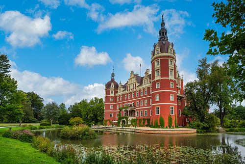 Ein Blick auf Schloss Bad Muskau im Fürst-Pückler-Park