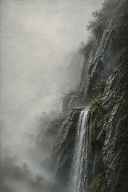 Minimalistischer, nebelverhangener Wasserfall in Indonesien I Minimalistische Kunst von Vínculae