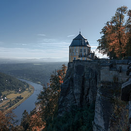 Historische slijkpaleitjes op de vesting Königstein van Wandbilder Onlineshop