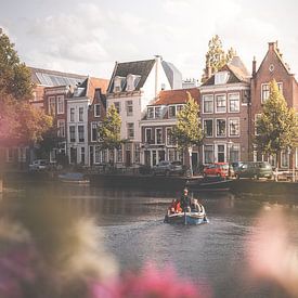 Sunny afternoon by the canals in Leiden by Tes Kuilboer