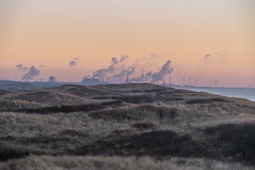Industry vs. Nature | Sunset seen from Castricum-Egmond to Tata Steel IJmuiden by Rutger van der Klip