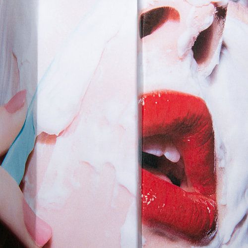 Scheren Met Rode Lippen