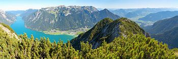 panoramisch uitzicht vanaf de Barenkopf naar de Rofan alpen, Inntal vallei