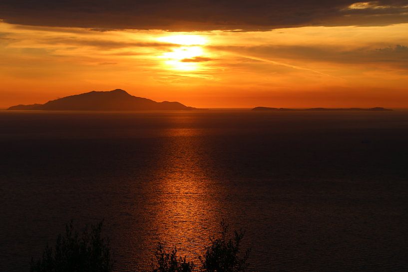 Zonsondergang Ischia Italië von Jeroen Koppes