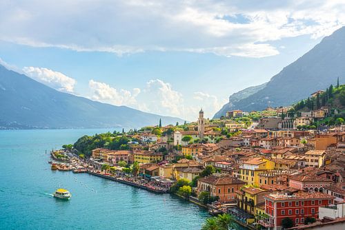 Zonovergoten Limone sul Garda, kleurrijk dorp aan het Gardameer