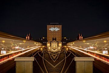 Verspiegelte U-Bahn-Station von Pierre Verhoeven