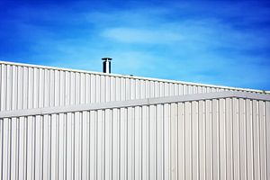 Ontluchting op een stalen gebouw