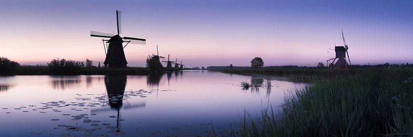 Windmills in the Netherlands before sunrise by Voss photography
