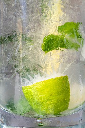 Cocktail au citron vert et à la menthe