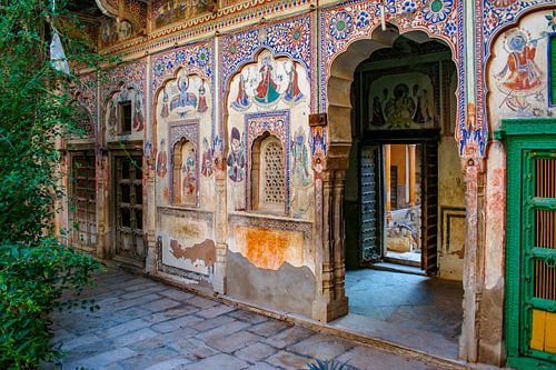 Beautiful wall painting in Mandawa (India)