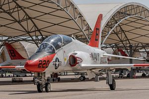 US Navy T-45C Goshawk rollt auf die Startbahn für eine Trainingsmission auf der Naval Air Station Ki