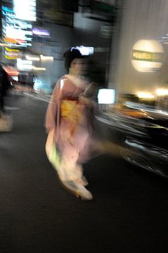 Geisha in Gion van Emi Barendse