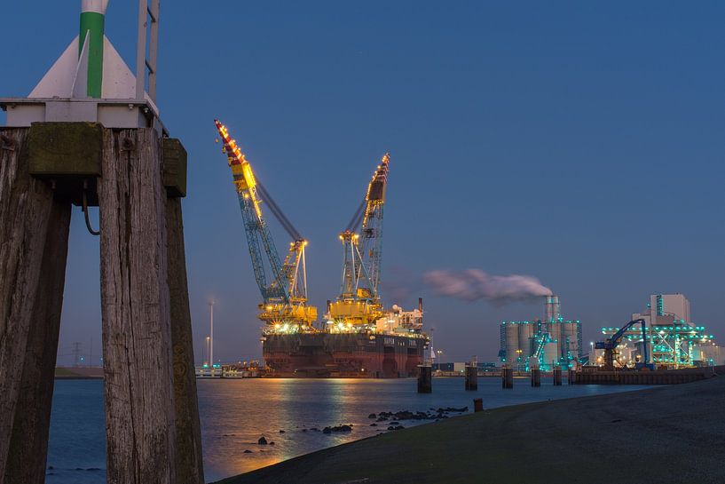 Saipem 7000 in Eemshaven von Jan Georg Meijer