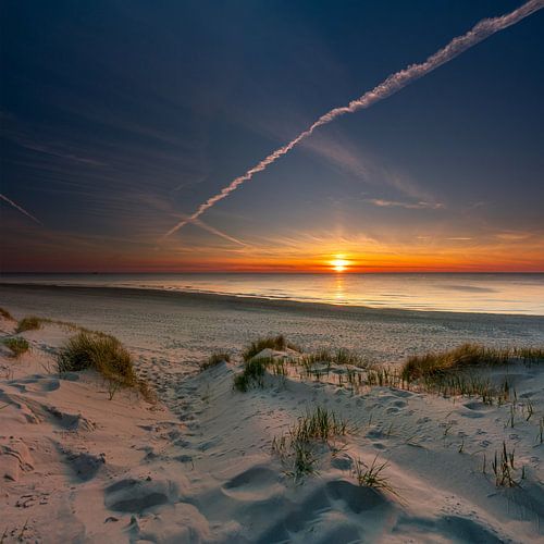 Strand duinen Paal 15 Texel helmgras prachtige zonsondergang
